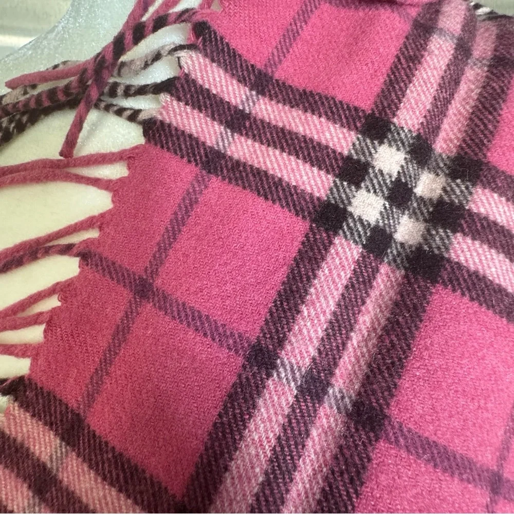 Burberry 100% cashmere authentic happy double fringe hot pink plaid scarf vintag